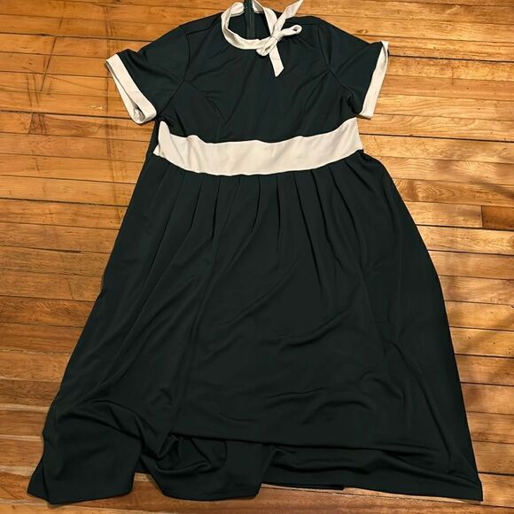 Y Curve Women’s dark green and White stand collar Dress with white waistband 2XL - Picture 1 of 8
